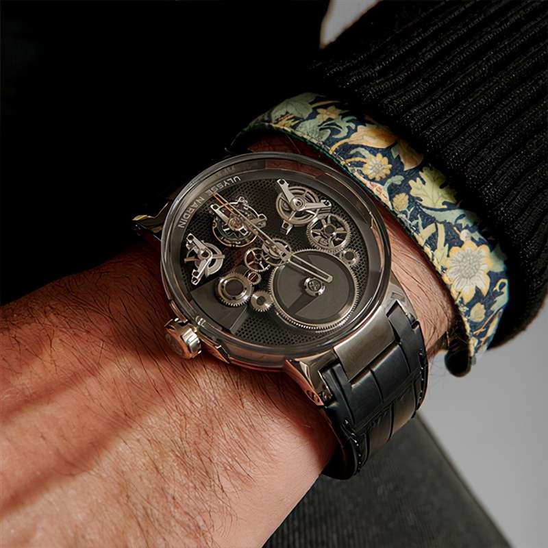 腕表和手鐲哪一個(gè)更適合你-復(fù)刻表