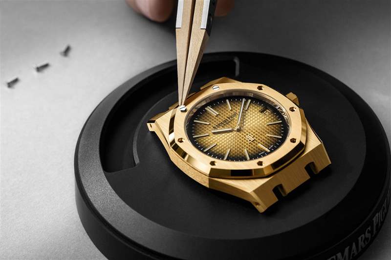 愛彼推出配備全新機芯的皇家橡樹“Jumbo”超薄款（Ref. 16202）-復刻表