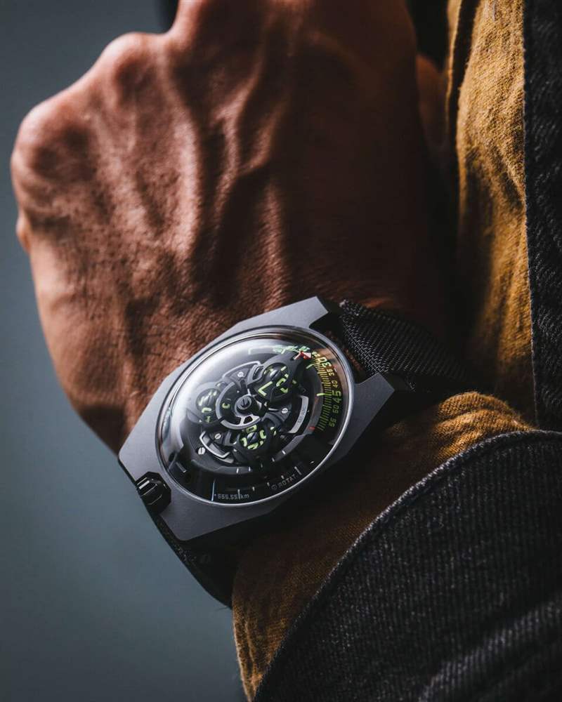 小眾手表：URWERK UR-100時空個性夜光手表-復刻表