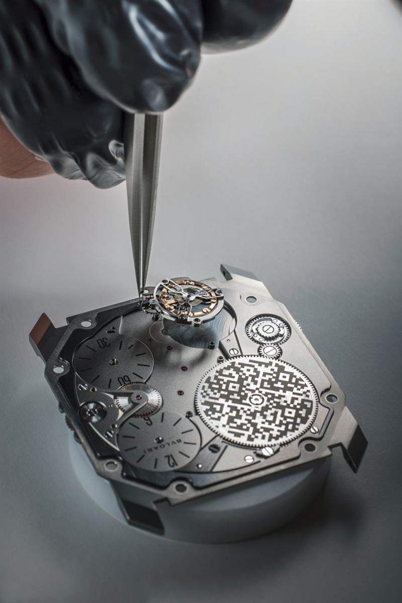 一薄鎮(zhèn)八方！寶格麗Octo Finissimo的超薄密碼-復(fù)刻表