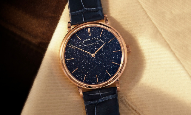 耀眼星夜｜朗格Saxonia Thin砂金石玻璃18K玫瑰金新色-復(fù)刻表