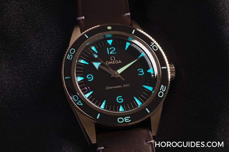 歐米茄第一只青銅表！Seamaster 300 Bronze Gold專利青銅金-復刻表