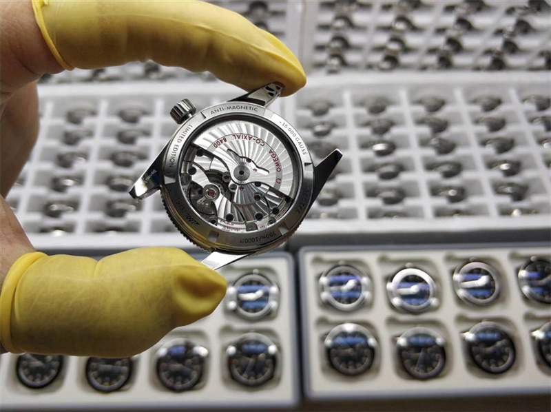 VS廠歐米茄海馬007幽靈黨復(fù)刻表評(píng)測(cè),對(duì)比正品做工怎么樣-復(fù)刻表