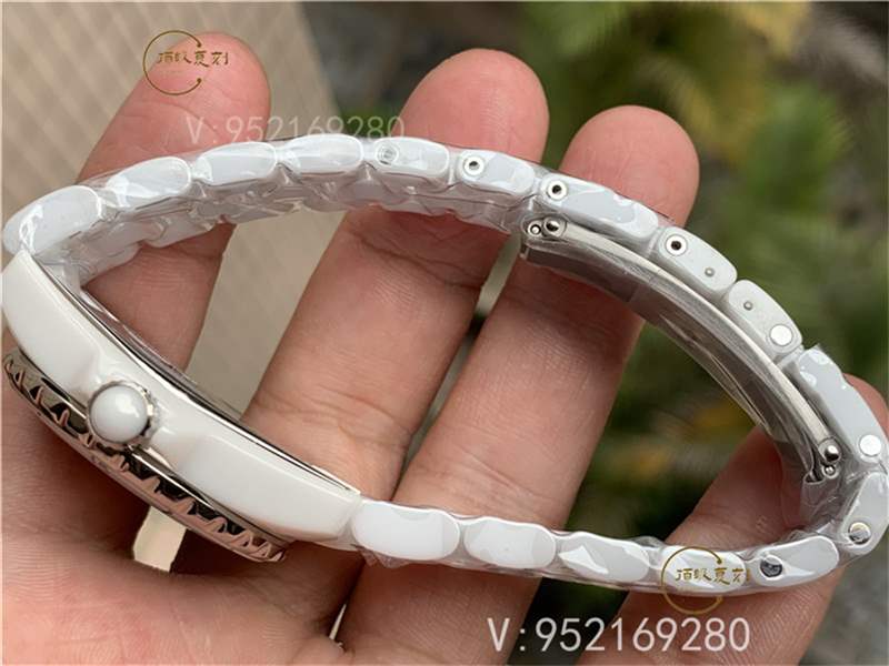 XF廠香奈兒j12質(zhì)量值得入手嗎,內(nèi)附實(shí)拍評(píng)測(cè)-復(fù)刻表