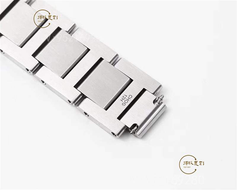 天花板級(jí)別復(fù)刻表之V6廠卡地亞藍(lán)氣球做工怎么樣-復(fù)刻表