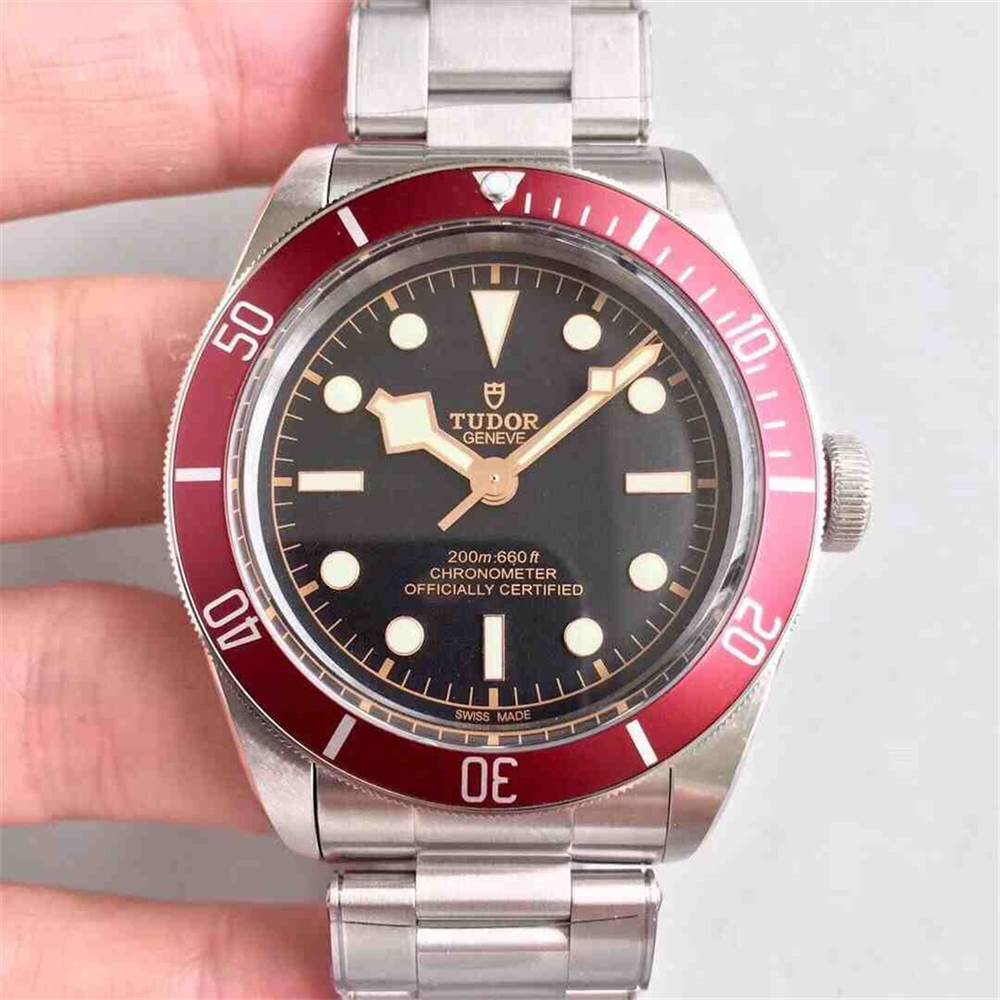 ZF廠帝舵碧灣系列M79230R-0003小紅盾復(fù)刻表做工怎么樣-復(fù)刻表