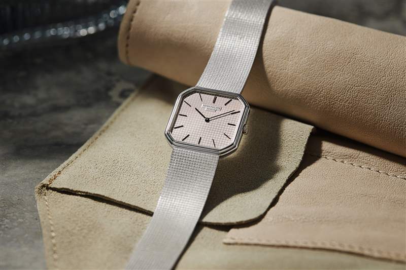 復古手表兩枚金百達翡麗，一枚 1980 年代帶有世界時間表圈的 Sinn 計時碼表，以及一枚 1974 年勞力士蠔式萬年歷腕表-復刻表