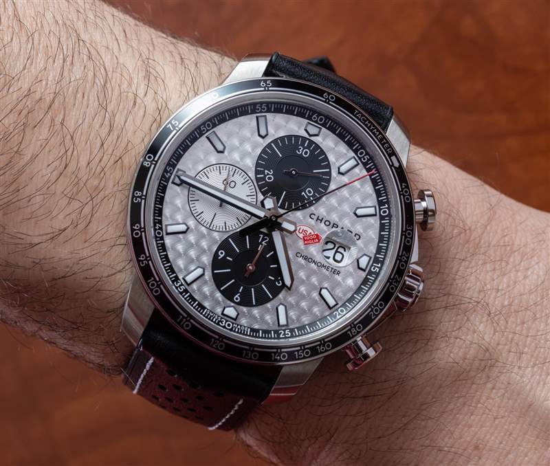 駕駛California Mille 復古跑車拉力賽的一天，佩戴蕭邦腕表-復刻表