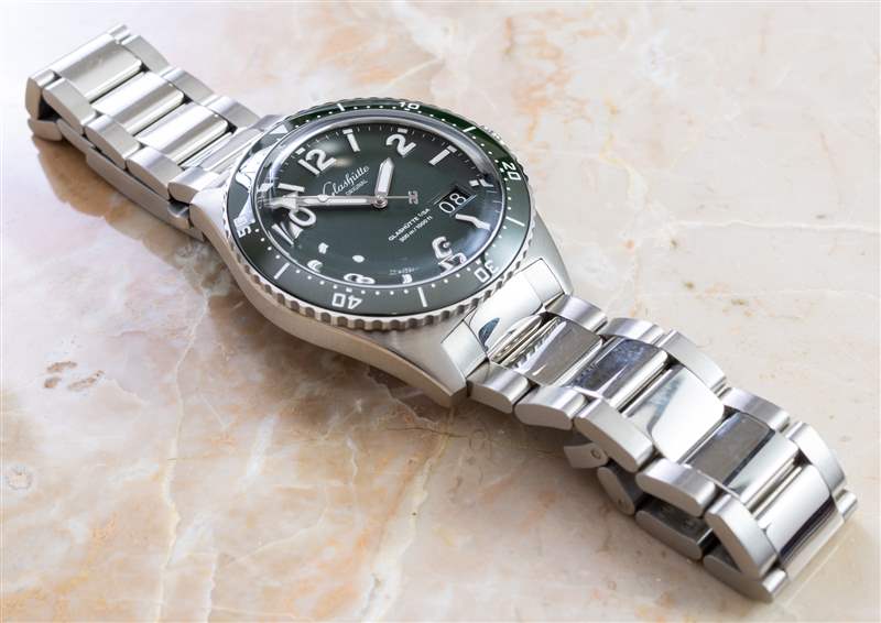 動手實踐:格拉蘇蒂原創 SeaQ 綠色表盤精鋼潛水表 動手實踐:格拉蘇蒂原創 SeaQ 綠色表盤精鋼潛水表-復刻表