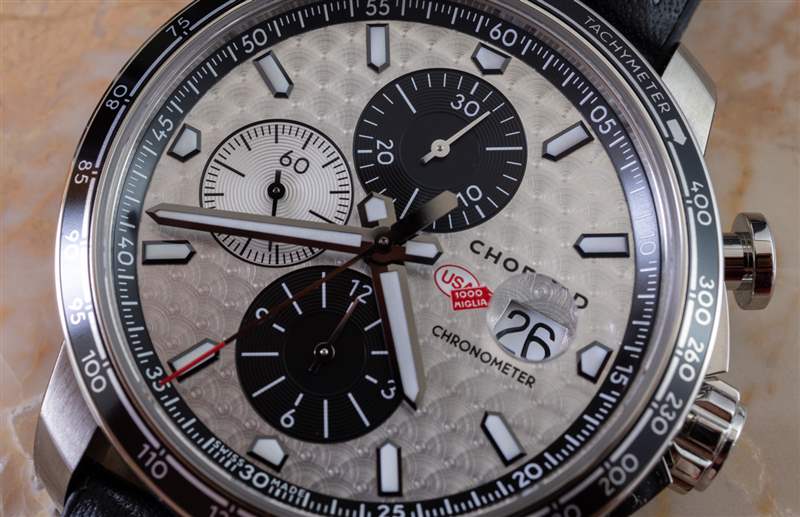 駕駛California Mille 復古跑車拉力賽的一天，佩戴蕭邦腕表-復刻表