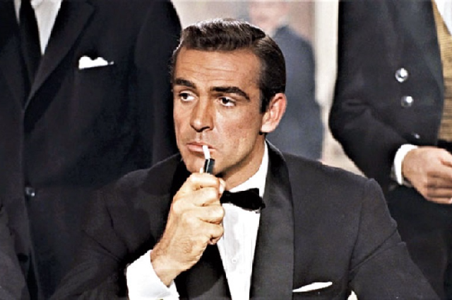 看電影肖恩康納利起源于詹姆斯邦德戴著勞力士潛艇參考的角色。6538在'博士。不'-復刻表