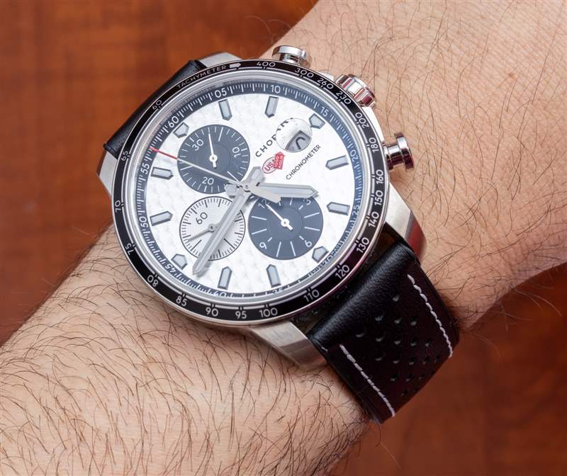 駕駛California Mille 復古跑車拉力賽的一天，佩戴蕭邦腕表-復刻表