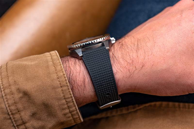 動(dòng)手實(shí)踐公民的最新鈦潛水手表是沒(méi)有重量的新復(fù)古-復(fù)刻表