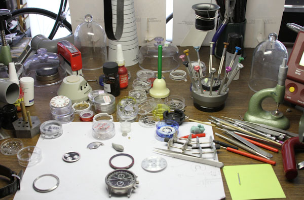 丹尼爾·德雷弗斯（Daniel Dreifuss）創辦的莫里斯·德·莫里亞克（Maurice de Mauriac）鐘表公司-復刻表