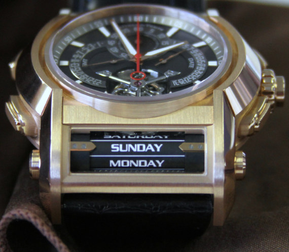 《時(shí)空彌勒》圓表-復(fù)刻表