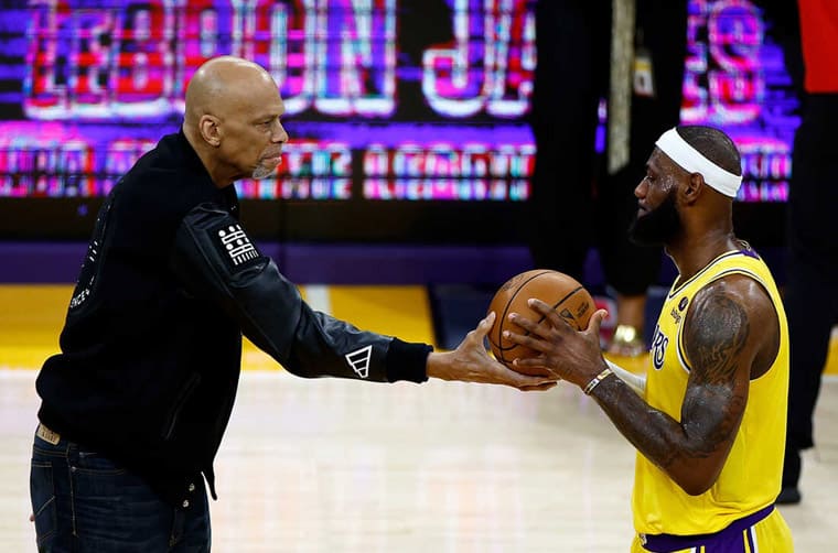 「詹皇」James躍居NBA歷史得分王 賽后訪問最愛的陶瓷表相伴-復(fù)刻表