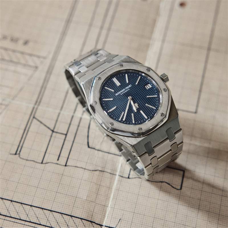 AP皇家橡樹(shù)Jumbo16202ST手表最新行情溢價(jià)驚人堪稱運(yùn)動(dòng)表天花板-復(fù)刻表