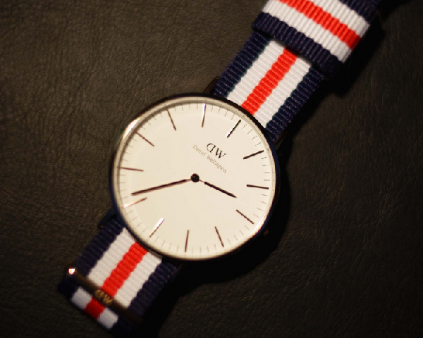 DW和阿瑪尼手表哪個檔次高 DW和阿瑪尼手表哪個好(DW和阿瑪尼手表哪個檔次高)-復(fù)刻表