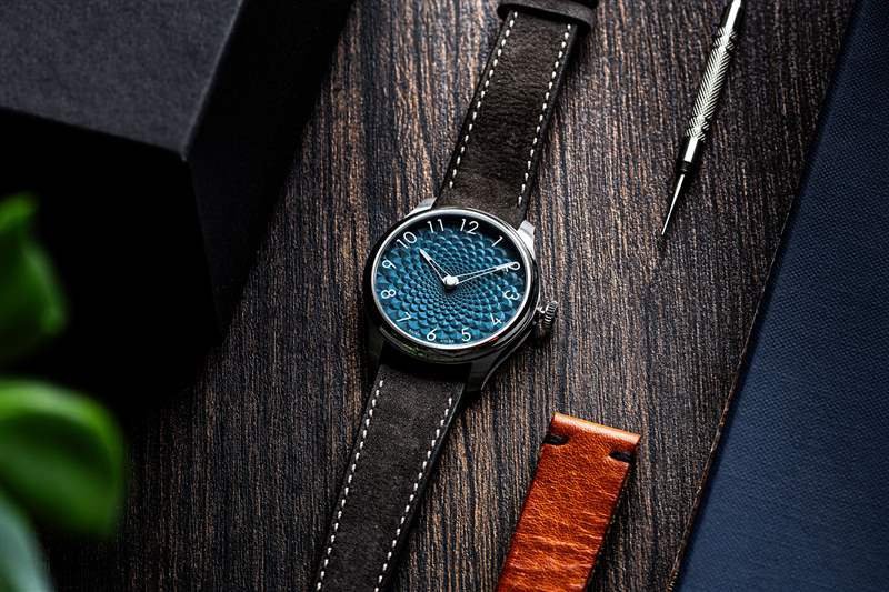 Batavi 推出運動時尚工作室手表-復刻表