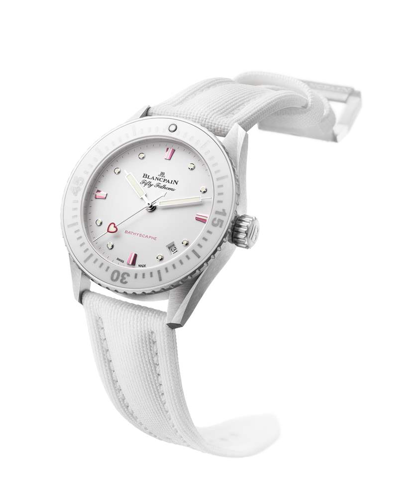 寶珀推出Fifty Fathoms Bathyscaphe Valentine’s Day 2023情人節(jié)主題白色潛水腕表-復刻表