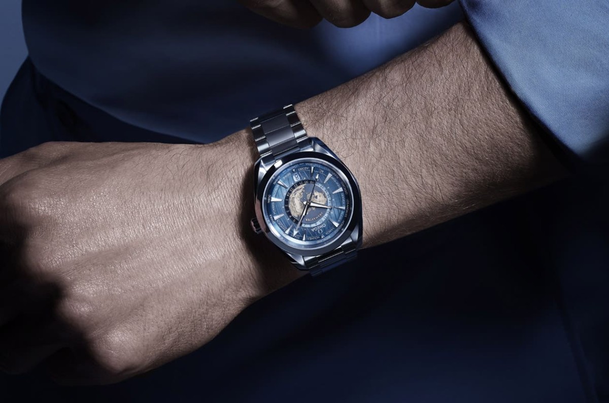 歐米茄海馬75周年必?cái)∏鍐巍赶娜账{(lán)色」面盤Aqua Terra世界時(shí)區(qū)出國(guó)超實(shí)用-復(fù)刻表