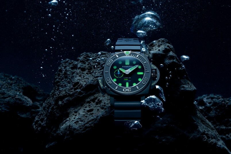 夜光功能新高度! Panerai全新Submersible Elux LAB-ID腕表 以純機(jī)械一鍵開關(guān)發(fā)光系統(tǒng)