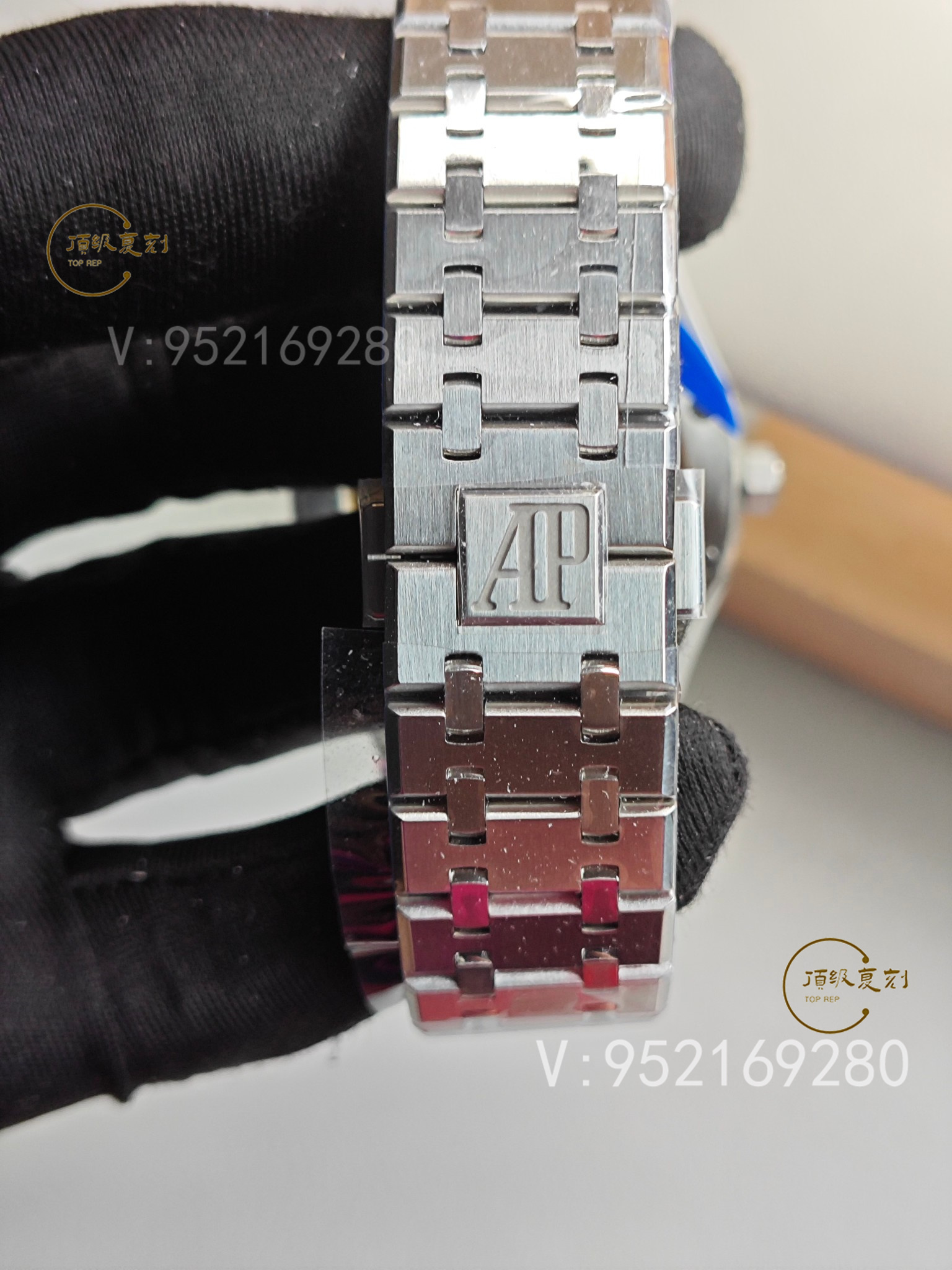 深入解析APS愛(ài)彼復(fù)刻表15500藍(lán)面版:4302一體機(jī)芯與原裝同步功能-復(fù)刻表